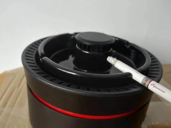 烟灰缸