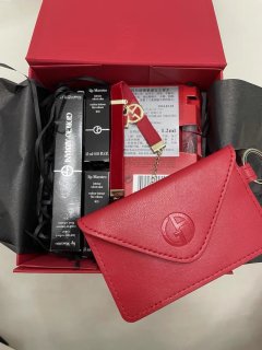 阿玛尼405 谁涂谁好看