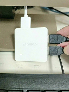 简洁好用的USB3.0分线器