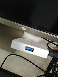 简洁好用的USB3.0分线器