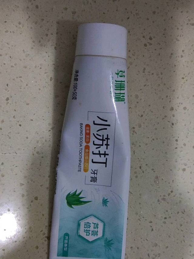 小苏打牙膏感觉还不错