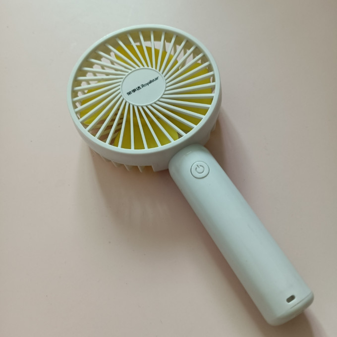荣事达电风扇