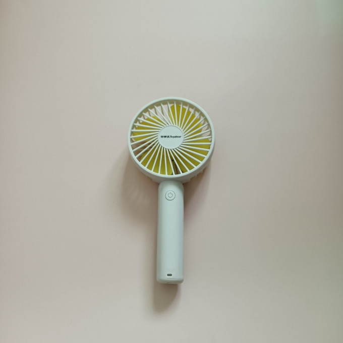 荣事达电风扇