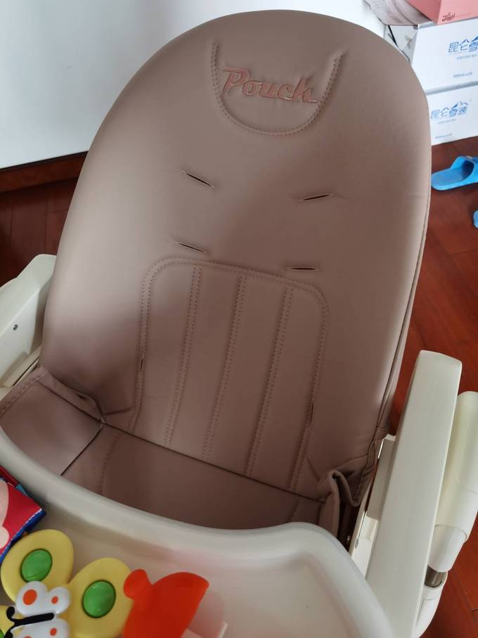 帛琦婴儿餐椅