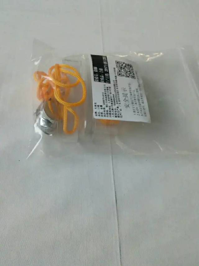 金属裁判哨子