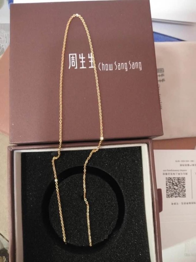 周生生时尚项链
