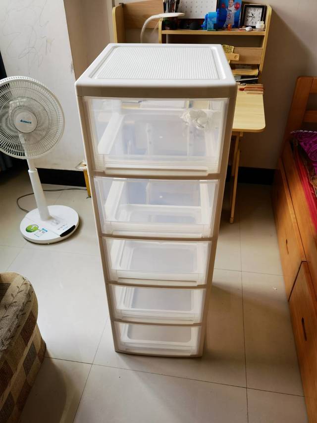 给儿子买的收纳箱