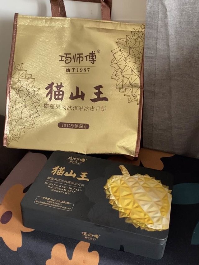 巧师傅榴莲冰皮月饼，纯猫山王榴莲肉超好吃