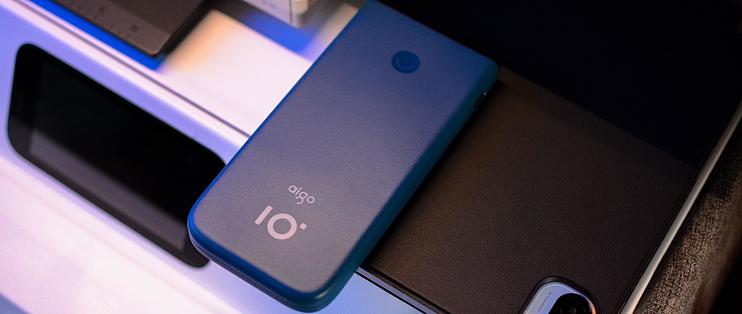 aigo移动电源炫彩系列A10S评测：国民好物，轻薄+快充+数显