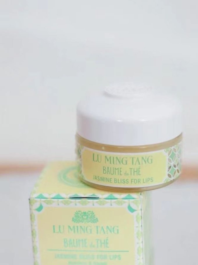 露茗堂润唇膏