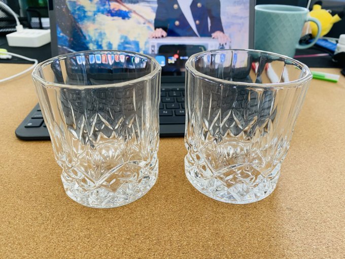 玻璃杯