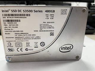 Intel S3500 SATA固态硬盘