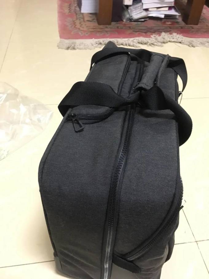 新秀丽拉杆包
