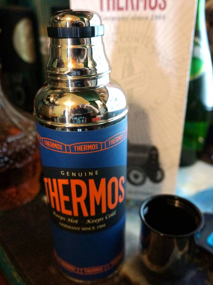 膳魔师保温杯
