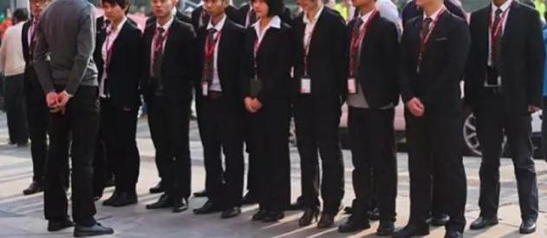 不是真皮的Alcantara,凭什么比真皮还要贵这么多?