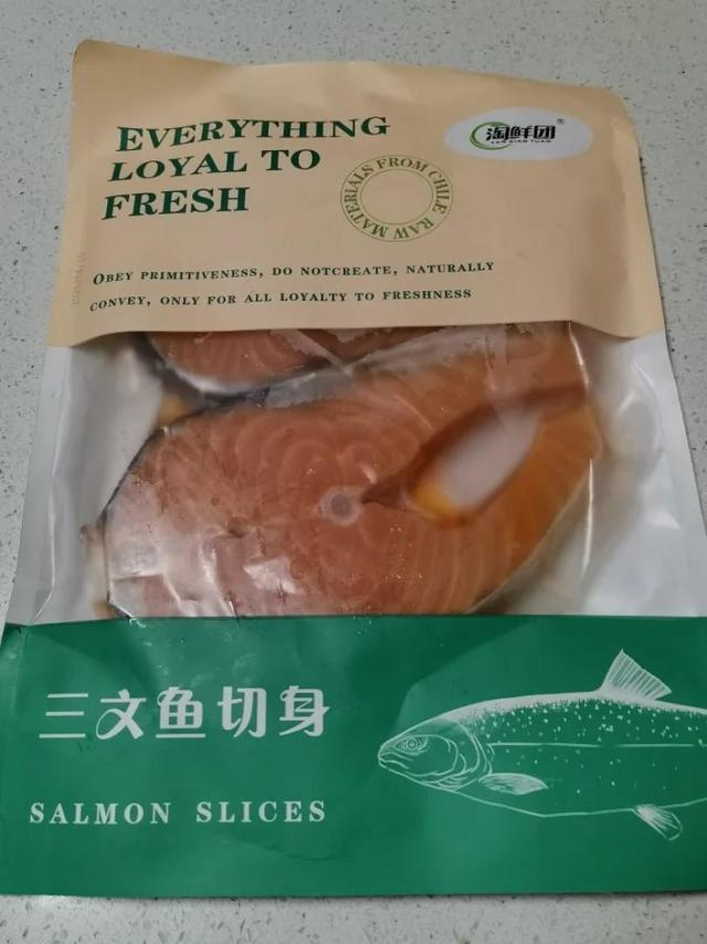 
淘鲜团的三文鱼质量非常好，第一次买这个