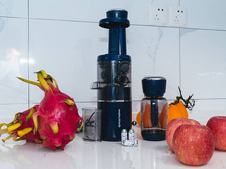 在家也能制作纯正气泡果汁的原汁气泡机