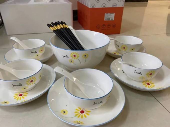 裕行餐具套装