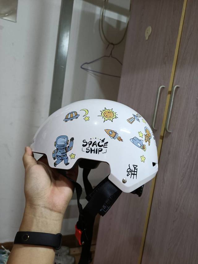 花花的头盔谁不喜欢呢？