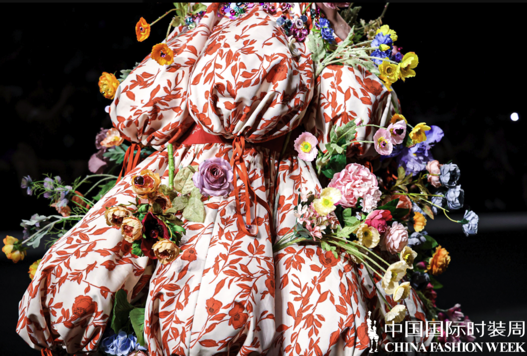 女神种草集VOL.05：好似落入一个花花世界～CHENG CHENG·程澄 2022春夏大秀！