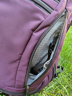 终极通勤背包 TOM BIHN S22