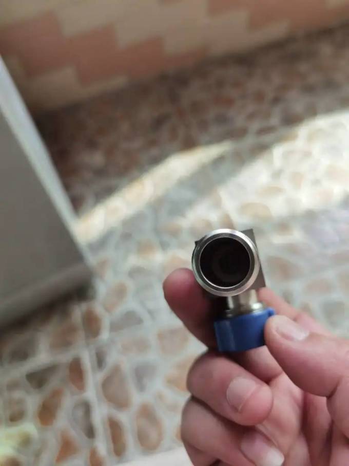 潜水艇卫浴用品
