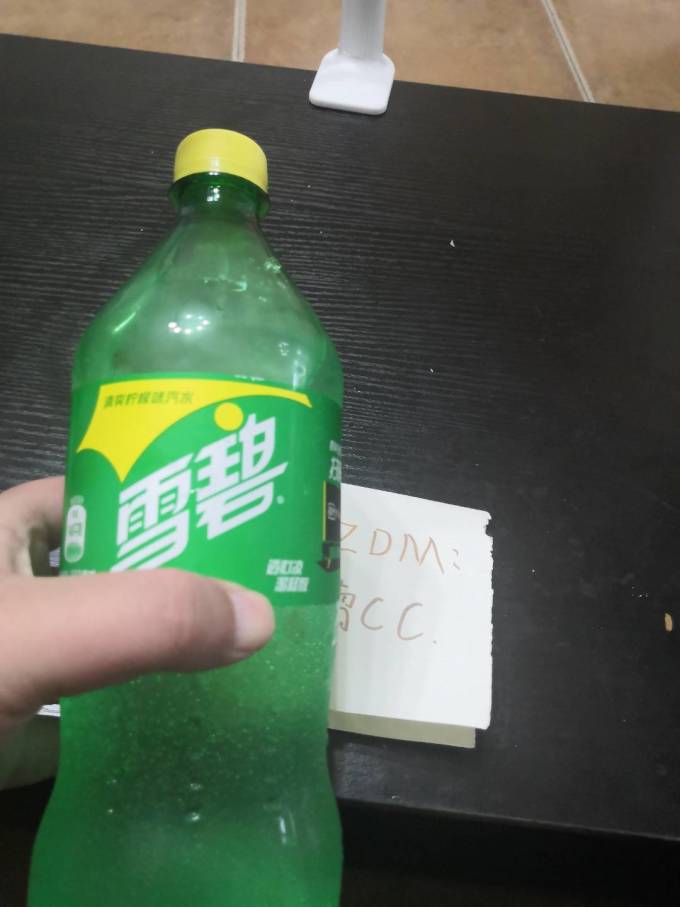 雪碧碳酸饮料
