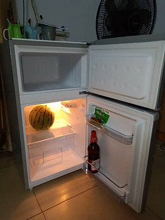 小巧实用的康佳小冰箱