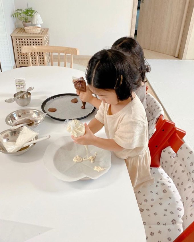 婴儿餐椅