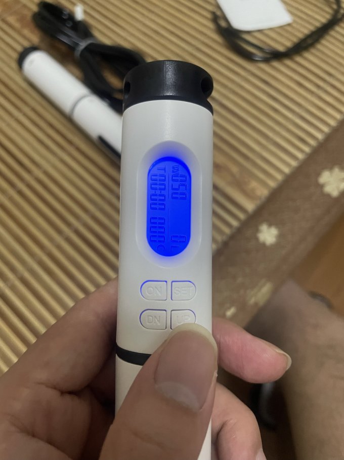 苏宁小Biu跳绳