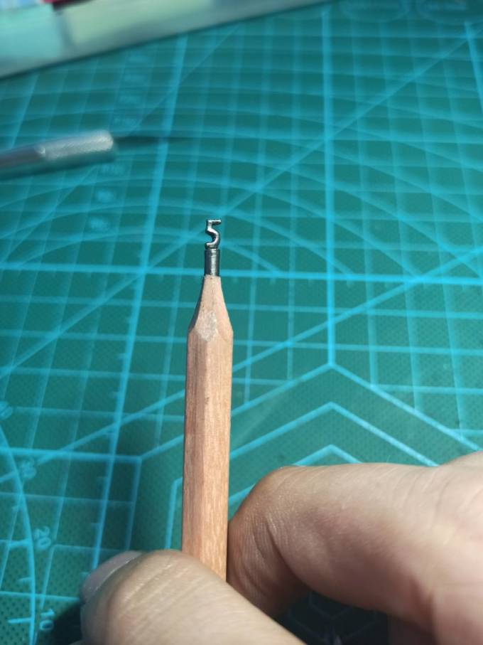 掌握铅笔