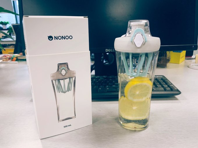 塑料杯