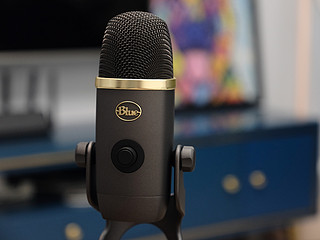 BLUE YETI X WOW® 