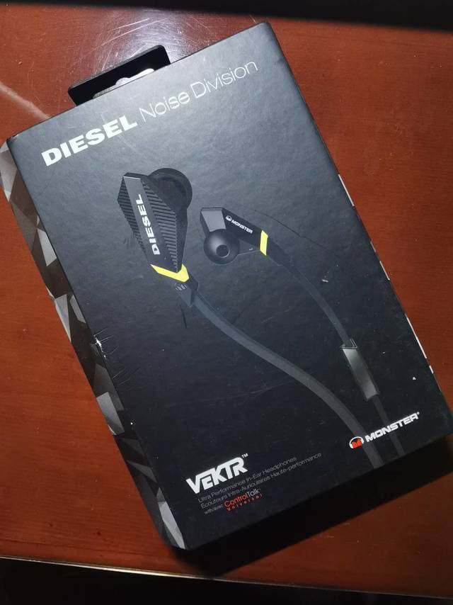 设计独特-魔声耳机