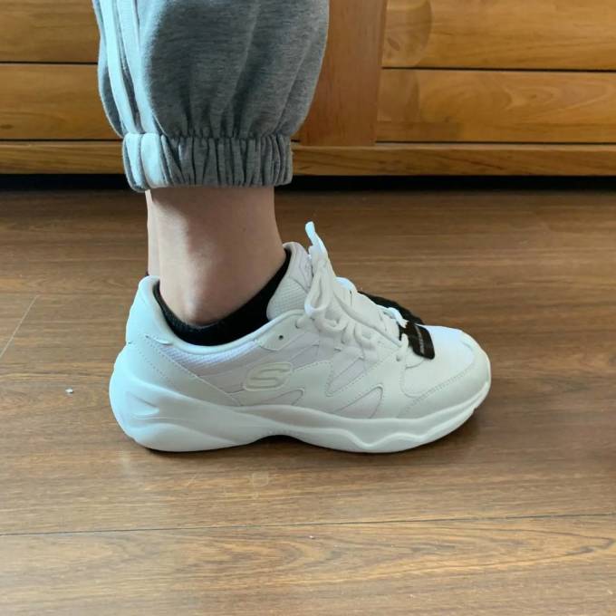 斯凯奇休闲运动鞋
