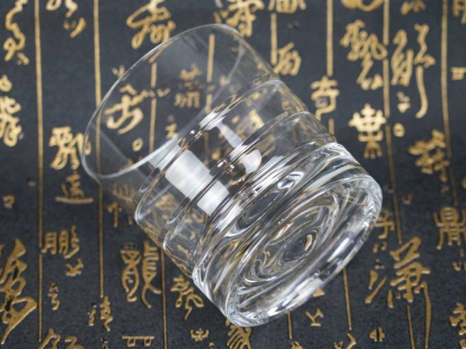 玻璃杯