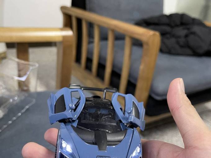 砺能玩具汽车模型