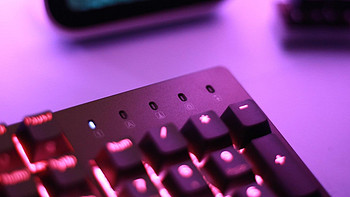 银轴天花板，RGB灯光秀  杜伽K310 RGB机械键盘
