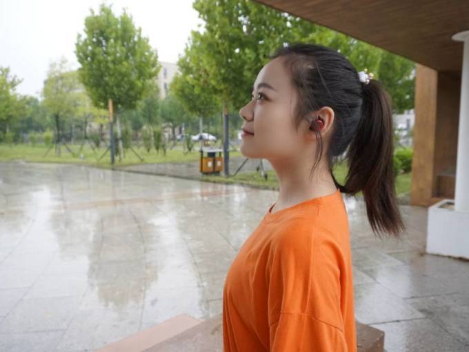 杰宝蓝牙耳机