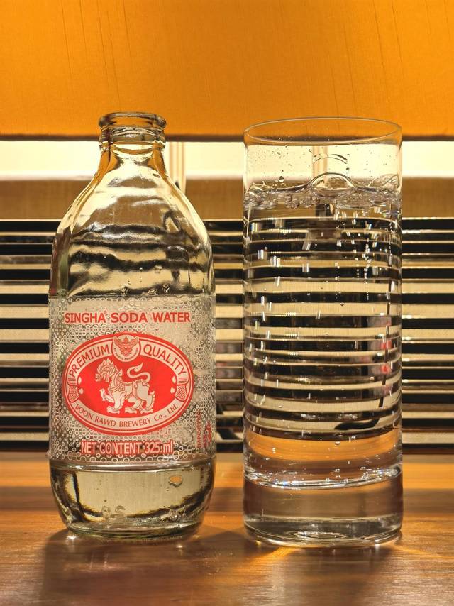 有没有能一口气吨一瓶的猛人？