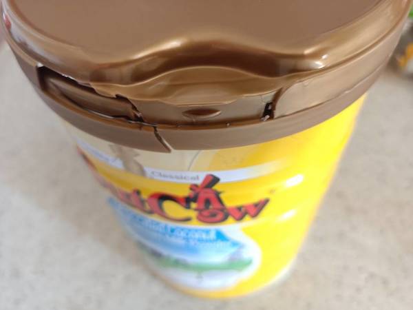 椰蓉奶粉，搭配咖啡不错