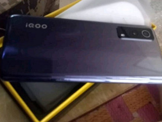 vivo iQOO Z3 骁龙768G 