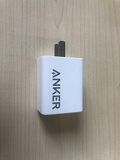 手机灌电器～Anker 65w 充电头