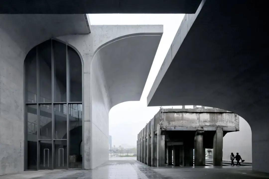 中国建筑师在国际上没有地位？MoMA首个中国建筑展，展示不可思议的中国智造