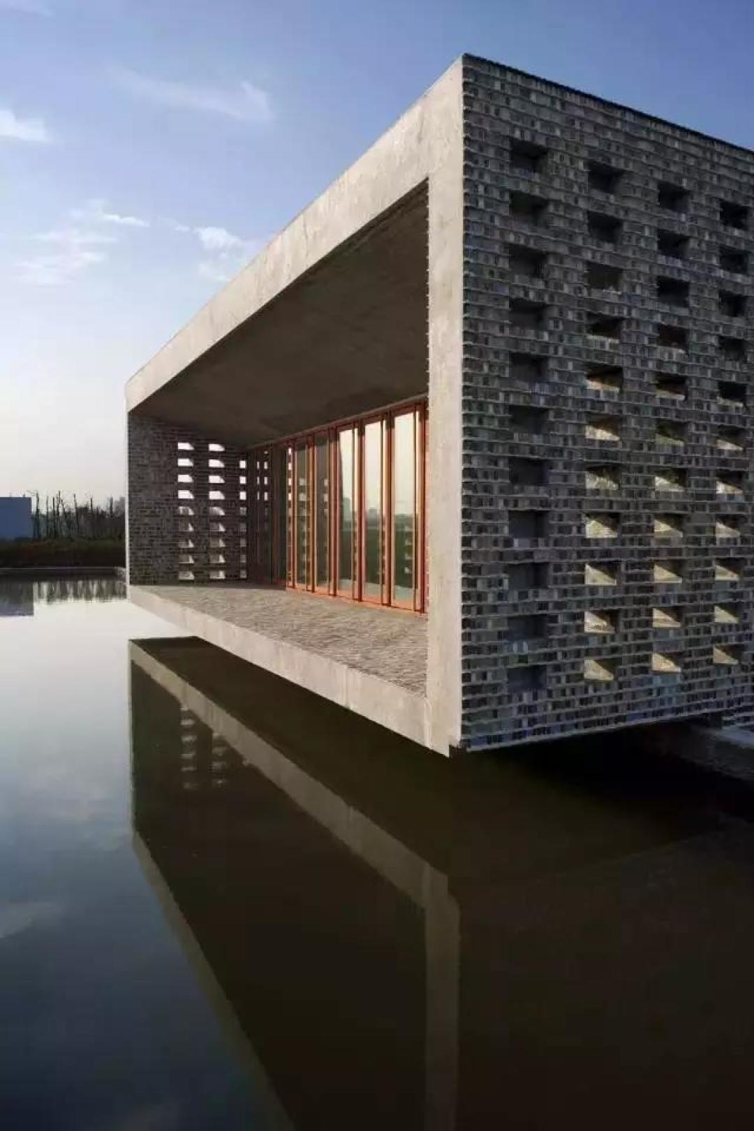中国建筑师在国际上没有地位？MoMA首个中国建筑展，展示不可思议的中国智造