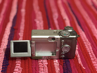 数码老古董之-佳能A80数码相机