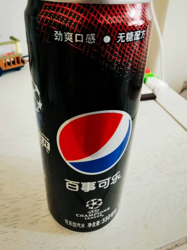 黑色“电池”激发假日活力