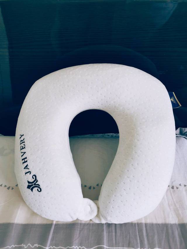 一款有点贵但使用起来很舒服的颈椎靠枕