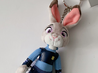 这只兔子真可爱！迪斯尼兔子朱迪毛绒钥匙扣