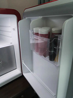哈士奇精致小冰箱